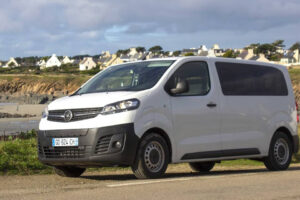 la navette de Cornouaille possède des véhicules de transport électrique de 9 places pour le transport de passagers en sud Finistère